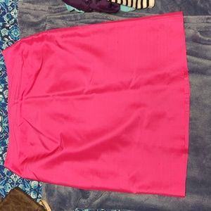 Neiman Marcus pink silk Skirt, size 4